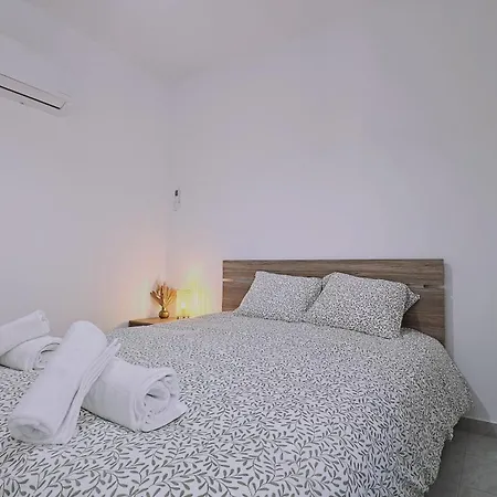 Stay Green Apartment لارنكا