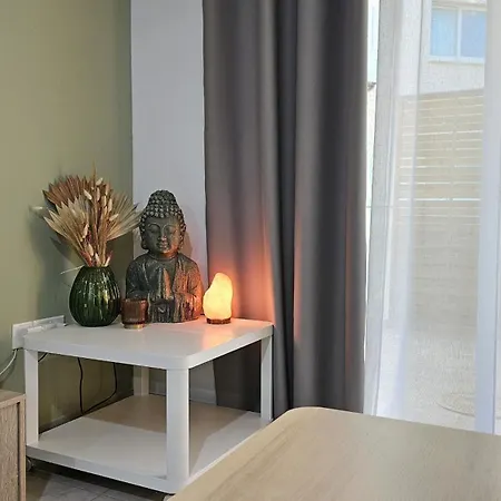 Stay Green Apartment لارنكا
